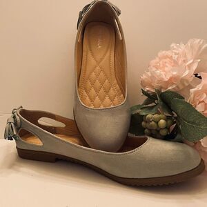Green Suede Like Flats with Bows by Michaela Size 40